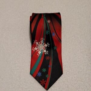 ‎Hallmark holiday snowflake tie